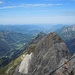 Blick über die Trettachspitze ins Oberallgäu. Links die Nagelfluhkette, rechts der Grünten