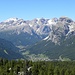 Zoom nach Sella, mit Piz Boe(3152m) links der Val di Mesdi und Pisciaduspitze(2985m)-rechts, Sassongher(2665m) im Vordergrund.