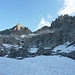 Undertalstoch, der Einstieg die Lücke westl. Obertaljoch, und der gezackte Grat auf den Fünffingerstock
