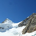 Rückblick in die sehr steile Direktabstiegsroute zwischen den Gletscherabbrüchen hindurch.