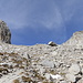 Verso il passo, prima si raggiunge un ghiacciaietto sul lato sud del passo