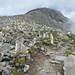 Mystische Steinmännchen vor dem Gipfel