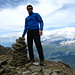 Auf dem höchsten Punkt des Grossen Huwetz 2918m. Das [http://www.hikr.org/tour/post7263.html Bietschhorn] ist hinten rechts in den Wolken versteckt.