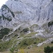 Klettergarten entlang des Eggersteiges. Links das Gamswandl und rechts am Bildrand der Wildanger Klettergarten