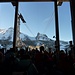 Auffahrt zum Klein-Matterhorn, in Mitten der Skifreaks