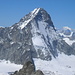 Herausragend: Die Dent Blanche 4357m, fotografiert vom [http://www.hikr.org/tour/post4187.html Ober Gabelhorn 4063m]