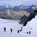 Blick auf die hohen Berge des Zermatter Kessels; unten das Feejoch