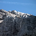 Die Bergstation der Karwendelbahn, rechts das häßliche Fernrohr, eine Touristenattraktion