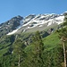 Ein erster morgentlicher Blick von Азау (Azau; 2355m) auf den Азаугичечегеткарабаши (Azaugičečegetkarabaši; 3461m), meinem Gipfelziel für heute.