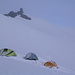 2 cm frischen Schnee beim Zeltplatz unter Heliotrope Ridge.