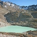 Der kleine See unterhalb des Gletschers. Dass er von seinem Wasser gespeist wird, zeigt das milchig-trübe Grün.