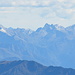 Close up zu einem Teil der <em>Alpi Orobie</em> (Bergamasker Alpen) hinter dem Comersee.