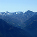 Ganz im Süden die Berninagruppe - dunkel im Vordergrund das Fluchthorn