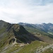 Links das Jatzhorn, in der Mitte ein paar Gipfel von heute, die aber zu schwierig zum Beschreiben sind ;-)