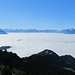 wunderschöner Gipfelblick von der Hohen Kugel - das Rheintal liegt immer noch unter einer dichten Nebeldecke