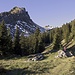 Auf dem Weg nach Suls. Links der Ars 2195m und in der Bildmitte die Lobhörner