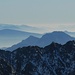 Berggipfel im Südtirol, so weit wir blicken können