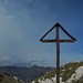 Interessante Gipfelkreuzfigur auf Il Torrione: ein geformtes Drahtseil.