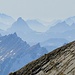 Der Blick Richtung Innerschweiz mit den Mythen. Etwas unterhalb des Gipfels aufgenommen.