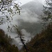 In strömendem Regen unterhalb Piano del Vald: oben Agazzoi und schemenhaft der Pne. d'Alnasca