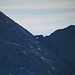 Zoom zum "Fensterl" unter der Krähe und Hochplatte von Norden.