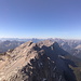 Blick entlang dem Grat zu den Bachofenspitzen; dahinter Sonntagkarspitze, Kaskarspitze und Praxmarerkarspitzen