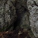 Der Eingang zur östlichsten der drei Vogelberghöhlen.