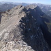 Blick entlang dem Grat zur Vorderen Bachofenspitze, dahinter Sonntagkarspitze, Kaskarspizte und Praxmarerkarspitzen