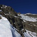 Nach 2½ Stunden Aufstieg erreichte ich den Grat auf zirka 2860m. Der Grat leitet vom namenlosen Sattel zum Bocktenhorn Südgipfel P.3019m, den 3044m hohen Hautgipfel erkennt man über der schneebedeckten gerölligen Südostflanke.