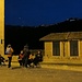 Apricale: serata in piazza con il poster naturale sullo sfondo di Perinaldo "by night" (© Daniele)