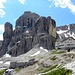  Pisciaduspitze(2985m) mit Pisciadu Hutte, oder Rif.Franco Cavazza al Pisciadu(2580m).