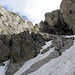 Zwischen hohen Felsmauern ist die Abstieg ins Val Setus also sehr schon.