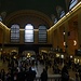 In der grossen Halle des Grand Central Teminal - Herzstück mit Marmorboden und künstlichem Sternenhimmel, prunkvollen Treppenaufgängen und eindrücklichen Kronleuchtern.