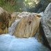 Flussaufwärts, der erste "Wasserfall" in der Higueron-Schlucht