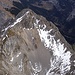 Die Raffelspitze, mit Aufstiegsspuren oben im Schneefeld...