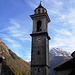Start in Sonogno mit dem sehenswerten, freistehenden Kirchturm