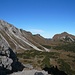 Über dem Gappenfelder Notländ erheben sich die Lachenspitze und die Schochenspitze