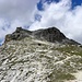 Im Aufstieg zur Ostliche Puezspitze, oder Punta del Puez, 2913m-links von der Scharte, rechts Nordliche Puezspitze.