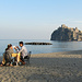 dieses Pärchen genießt die italienische Strandromantik
