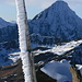 Der Piz Cotschen Gipfelstock ist schon ganz winterlich angehaucht, dahinter Piz Linard