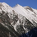 Die mächtigen Steilgrasflanken am Elferkopf. Die anspruchsvolle Überschreitung zum Liechelkopf über die "Runde Köpfle" wird [http://www.hikr.org/tour/post40357.html hier] beschrieben