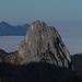 Kletterparadies Geiselstein vor dem Nebelmeer im Alpenvorland