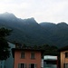 Camorino und die waldbedeckten Berge südlich des Ortes. Von links nach rechts: Pizzo di Corgella (1707 m), Pt. 1617, Cuchetto 1571 m, Pt. 1406