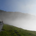 Abstieg von der Cholihütte zum Parkplatz am Chrinnen: Der Nebel hat uns wieder