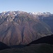 Panorama dinnanzi alla Baita Cardeto; 
a sx i Monti di Valbondione, in centro il Monte Vigna Soliva 2356m, a dx M. Vigna Vaga 2332m