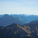 Stubaier Alpen hinter der Loreagruppe. Links der Thaneller