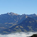 Das Alpsteingebirge türmt sich über dem brodelnden Nebelmeer auf