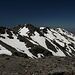 Im Aufstieg zum Pico del Veleta - Rückblick auf westlich des Refugio Vivac la Carihuela gelegene Sierra Nevada-Gipfel.