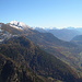 Panorama sulla Val Leventina, si vede tutta la cresta che la separa dalla Val Blenio