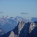 Traumhafte Fernsicht ins Karwendel hinein: Birkkarspitze, Kaltwasserkarspitze, Sonnenspitzen und Co. lassen grüßen!